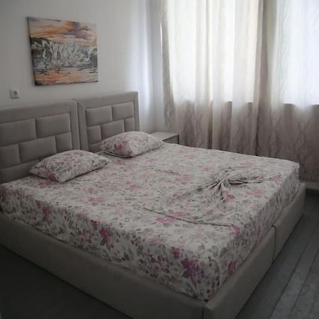 Cityscape Saranda Luaran gambar